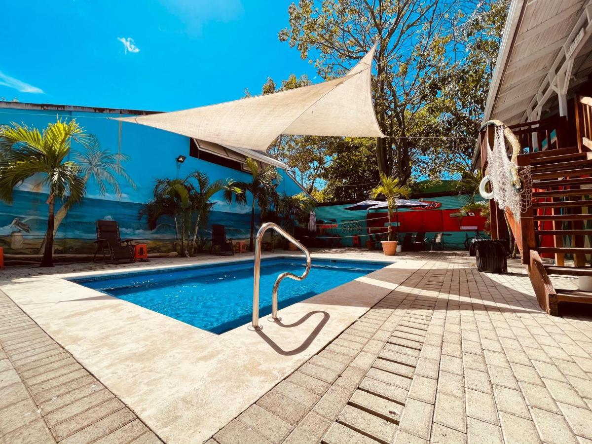 Blue Iguana Hotel Sámara Екстериор снимка