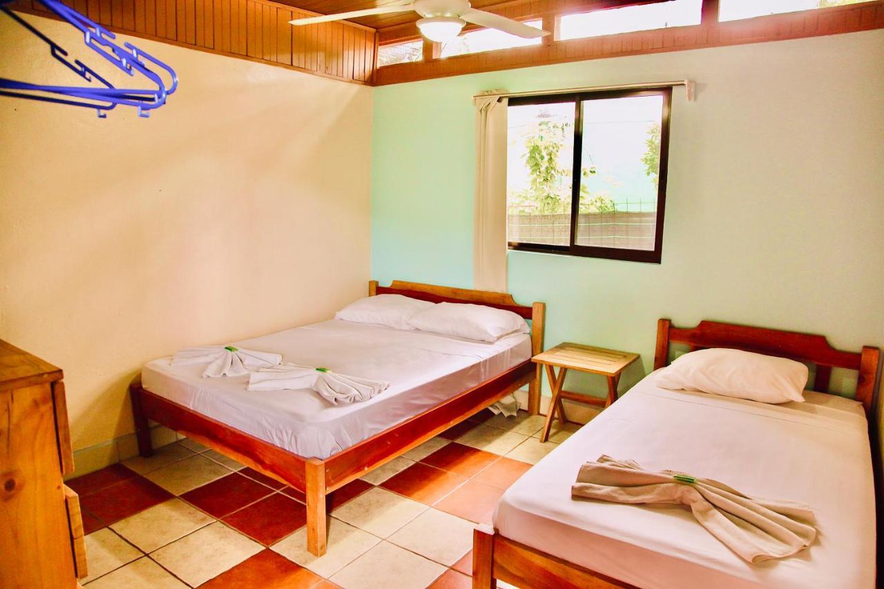 Blue Iguana Hotel Sámara Екстериор снимка