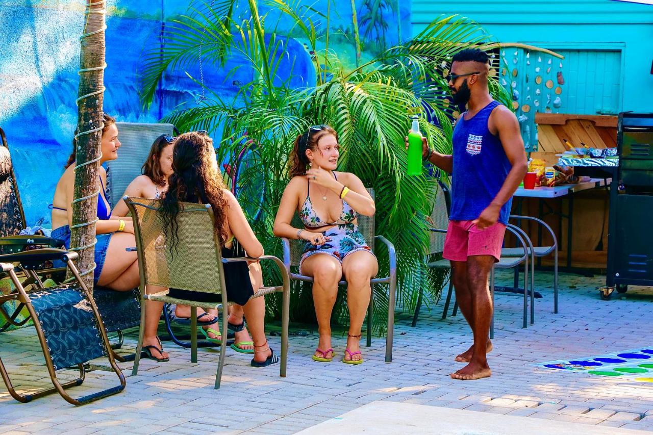 Blue Iguana Hotel Sámara Екстериор снимка