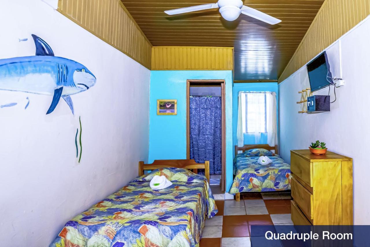 Blue Iguana Hotel Sámara Екстериор снимка