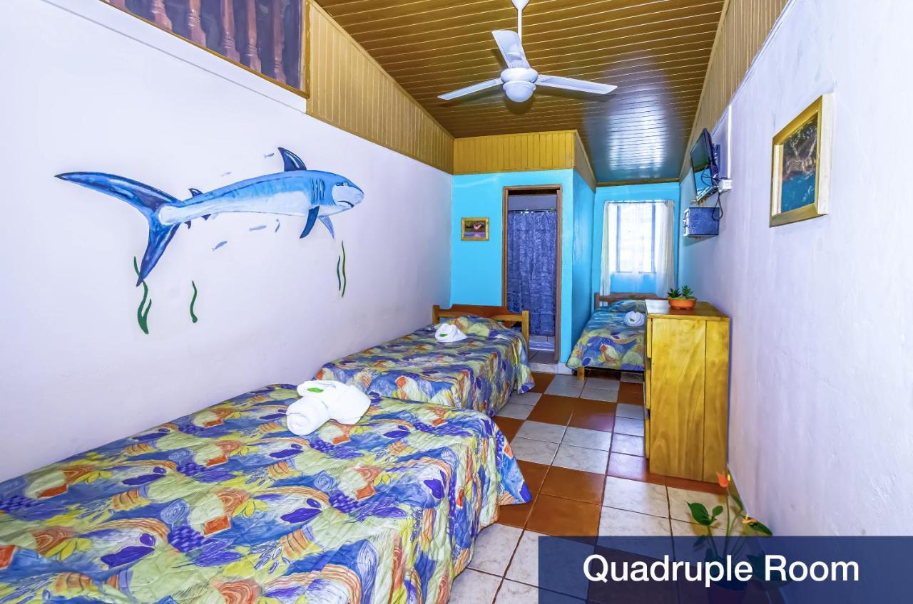 Blue Iguana Hotel Sámara Екстериор снимка