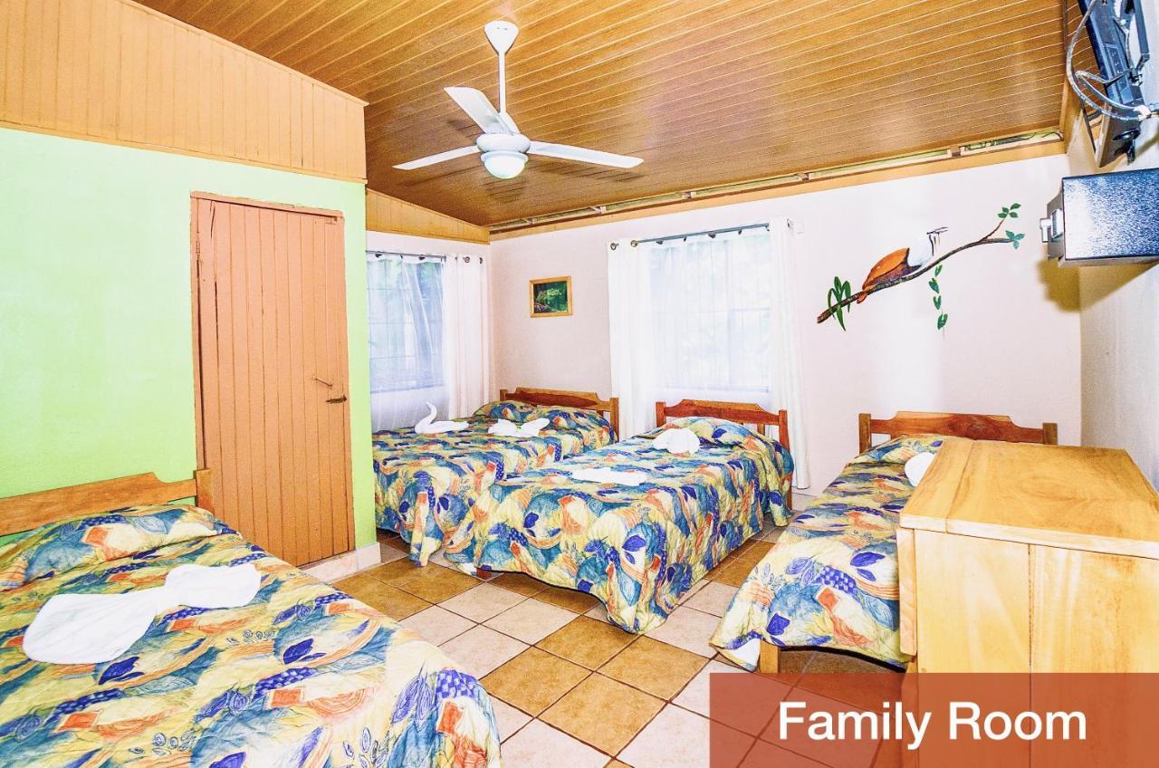 Blue Iguana Hotel Sámara Екстериор снимка