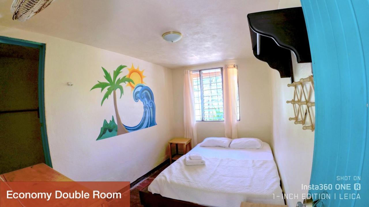 Blue Iguana Hotel Sámara Екстериор снимка
