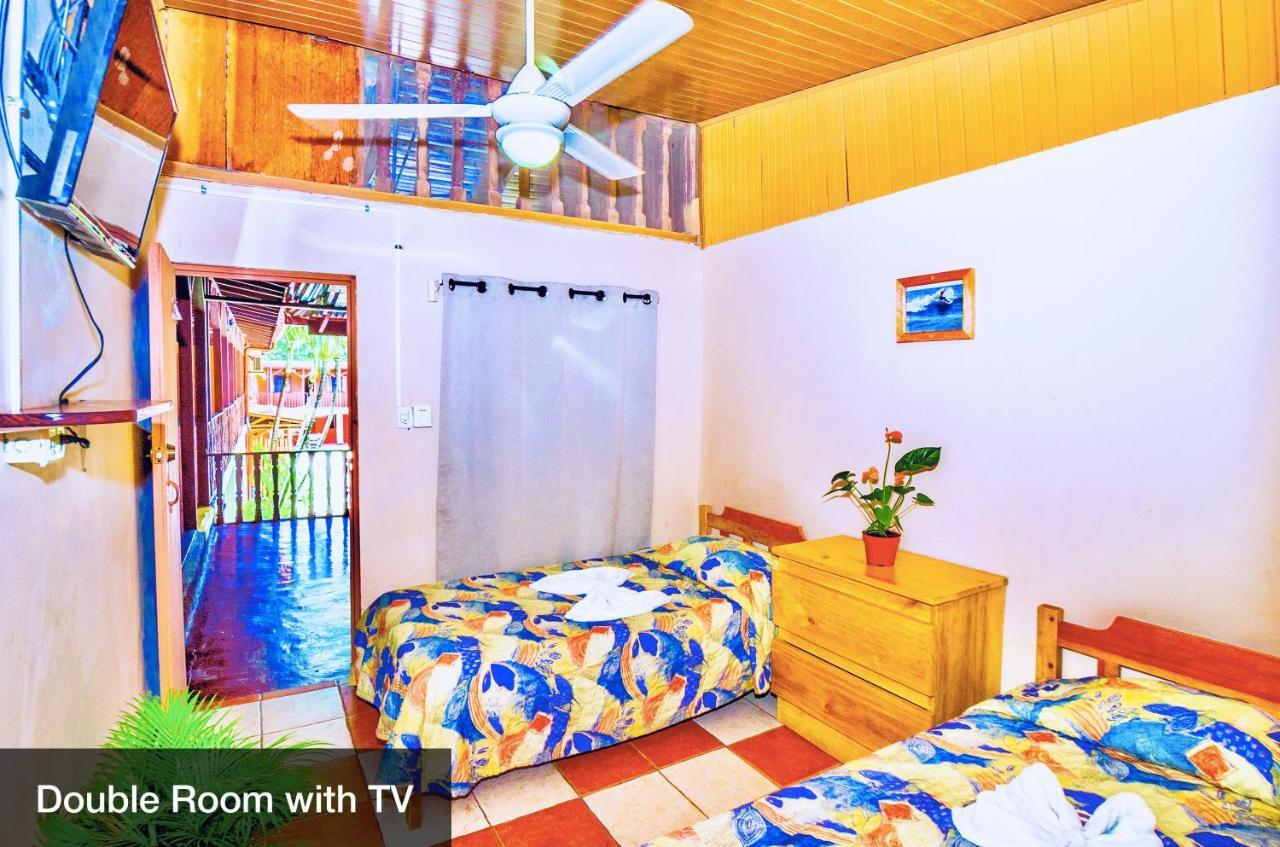 Blue Iguana Hotel Sámara Екстериор снимка